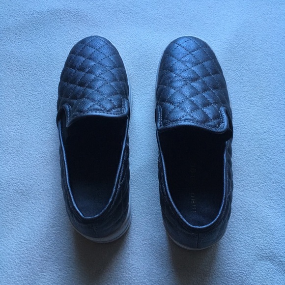Steve Madden Shoes - Madden Girl Charcoal/Black Quilted Shoes Size 5